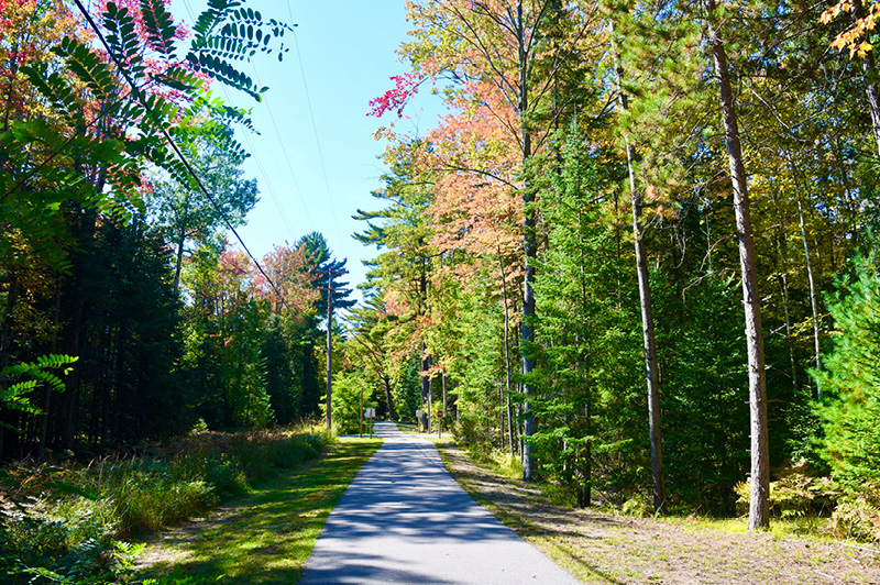 North Higgins Lake Trail